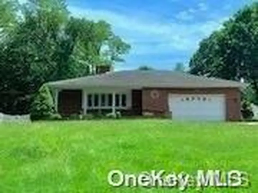 70 Washington Drive Centerport NY 11721