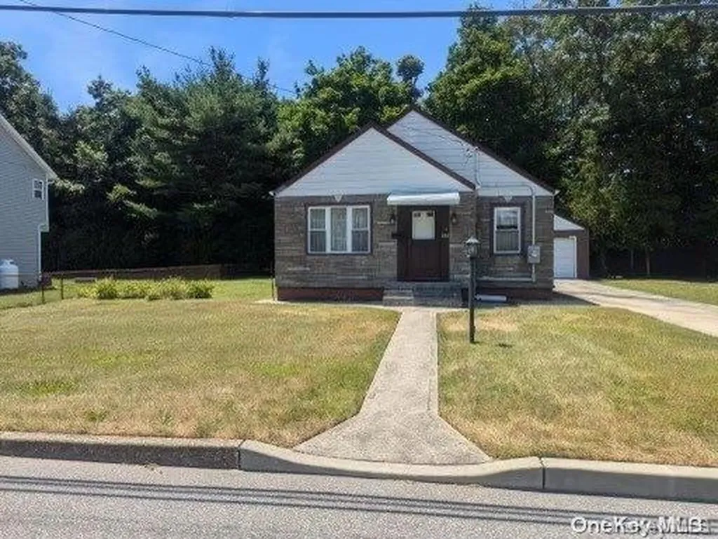 254 Jackson Avenue Saint James NY 11780