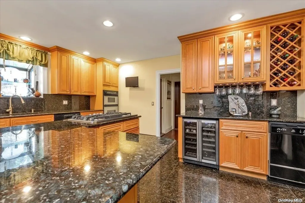 66 Sunset Drive Hempstead NY 11550