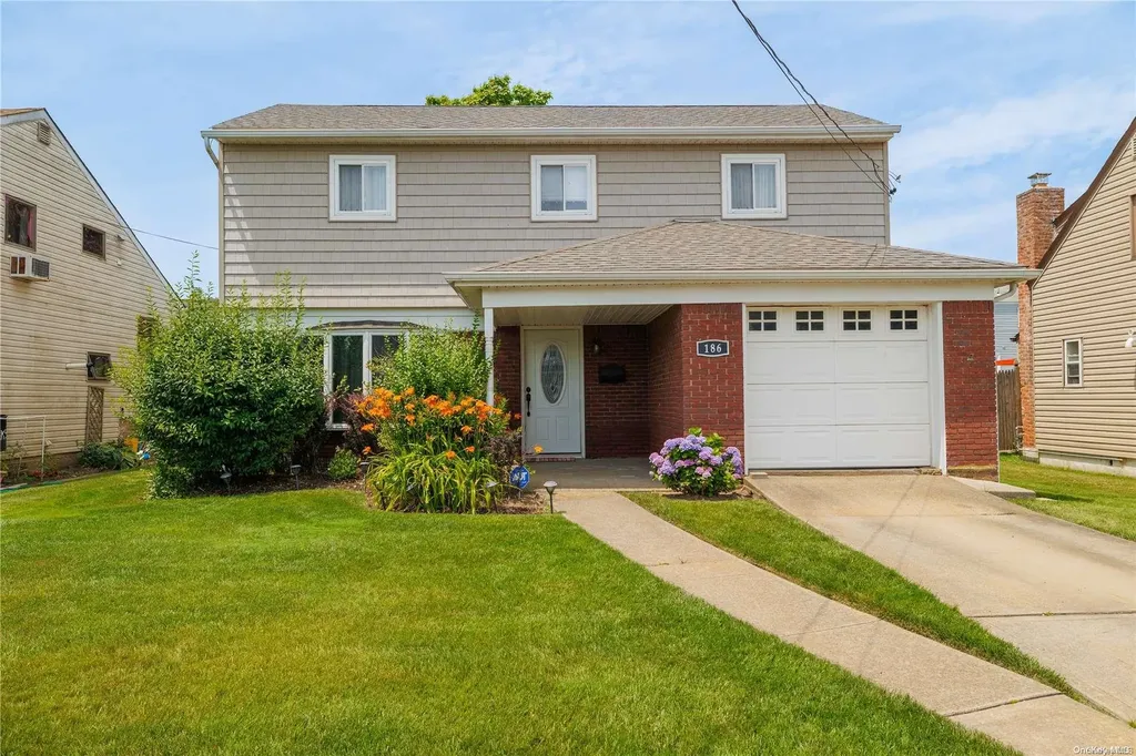 186 Saint Marks Avenue Freeport NY 11520