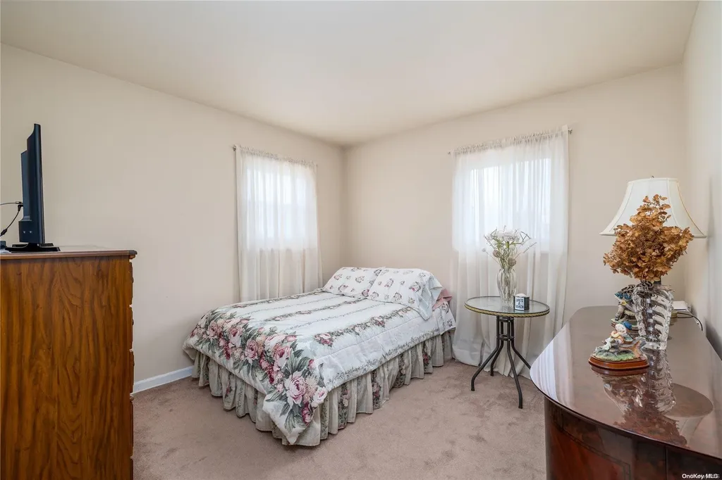 186 Saint Marks Avenue Freeport NY 11520