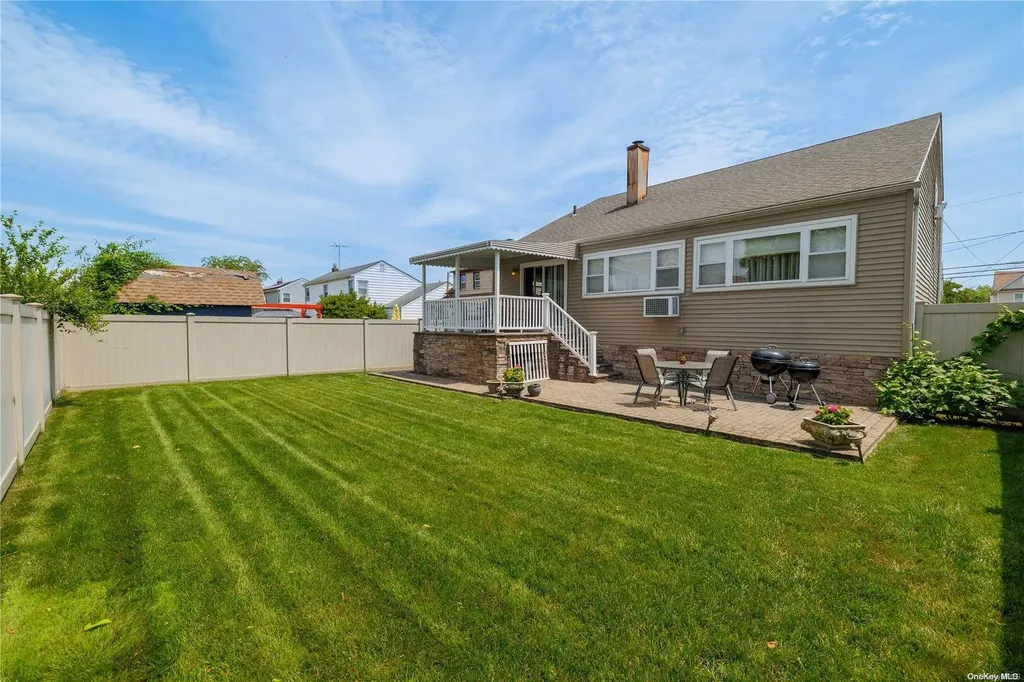 186 Saint Marks Avenue Freeport NY 11520