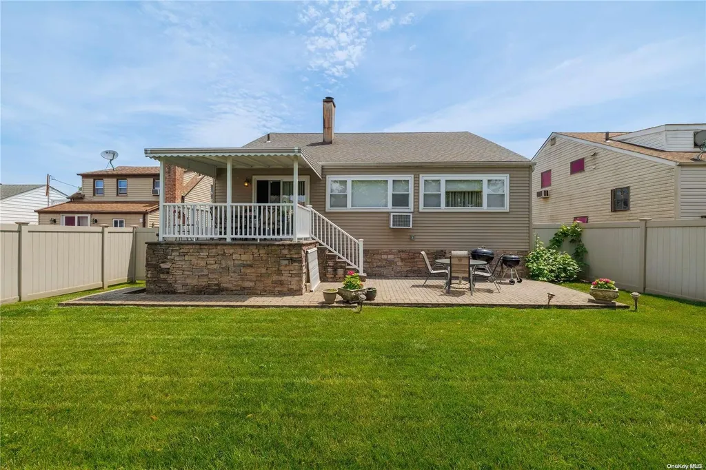186 Saint Marks Avenue Freeport NY 11520