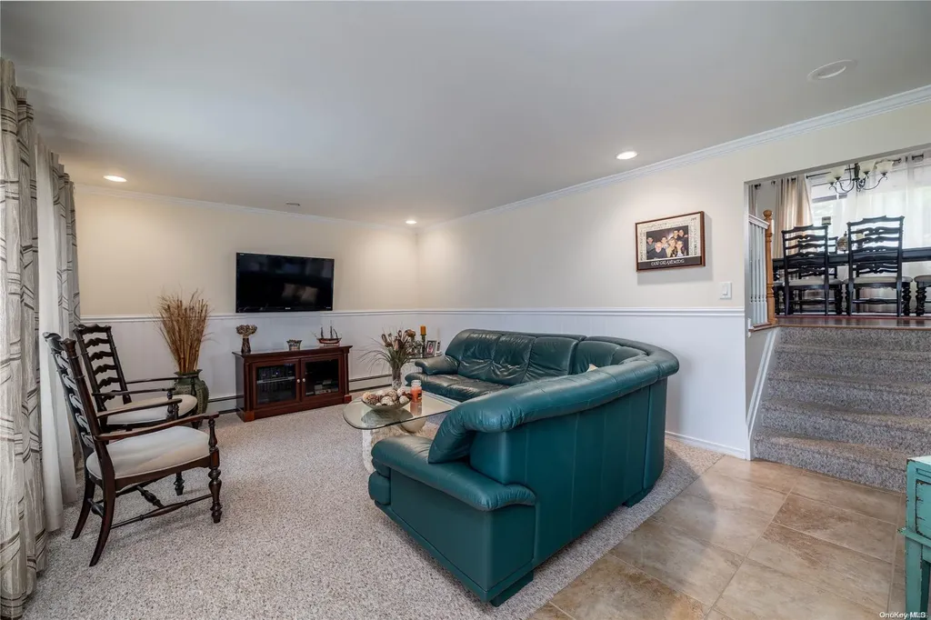 186 Saint Marks Avenue Freeport NY 11520