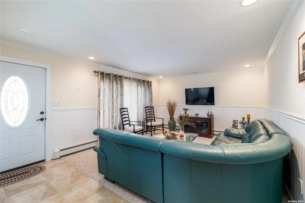 186 Saint Marks Avenue Freeport NY 11520