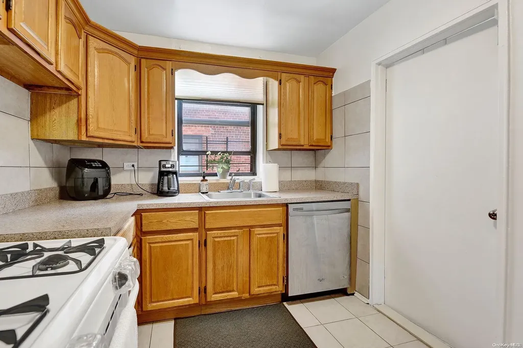 1200 E 53 Brooklyn NY 11234