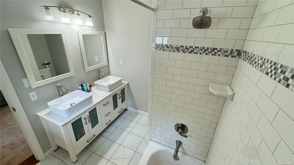 96 Raynor Road Ridge NY 11961