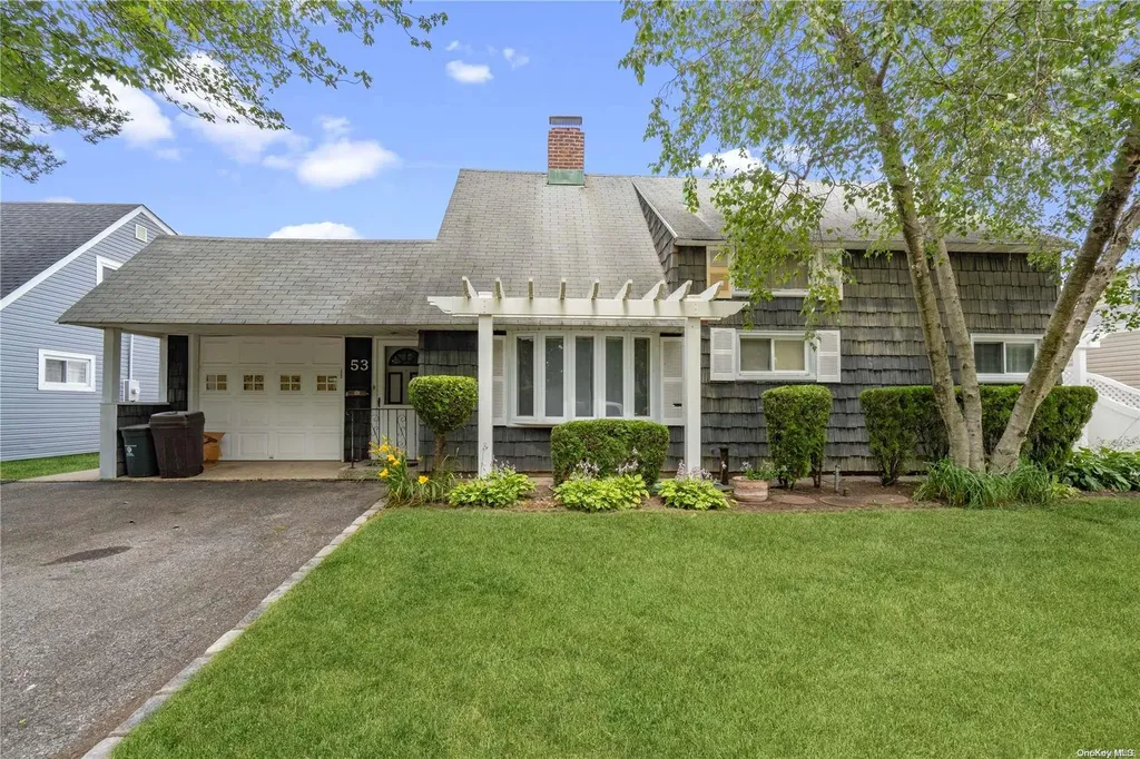 53 Elbow Lane Levittown NY 11756
