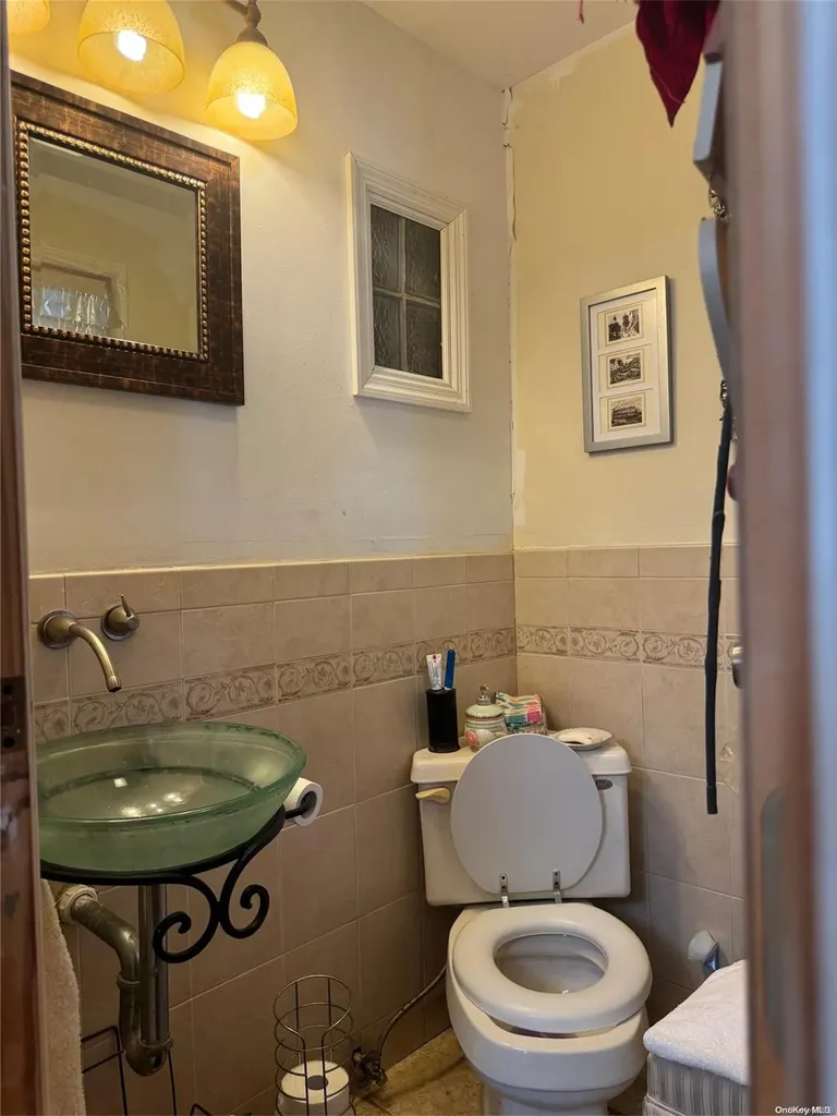 569 Clocks Boulevard Massapequa NY 11758