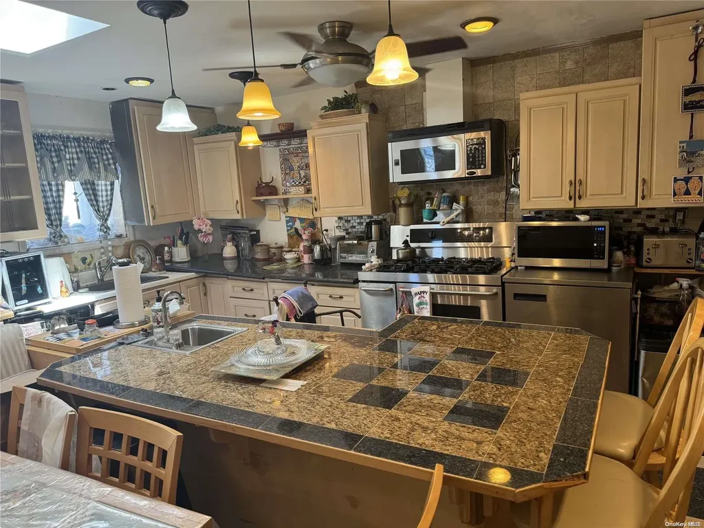 569 Clocks Boulevard Massapequa NY 11758
