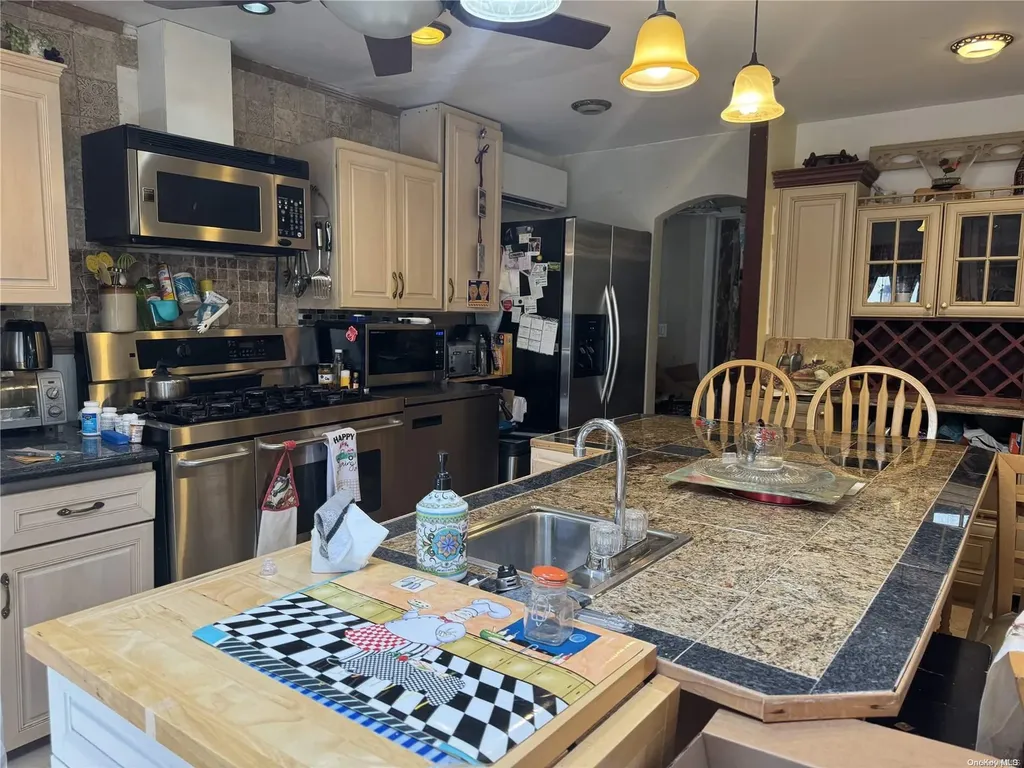 569 Clocks Boulevard Massapequa NY 11758