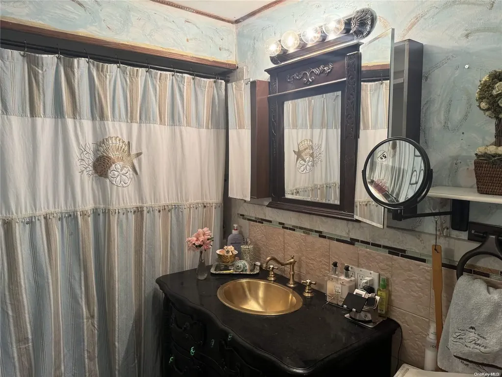 569 Clocks Boulevard Massapequa NY 11758