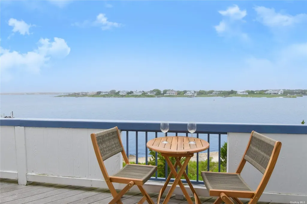 256 Dune Westhampton Beach NY 11978