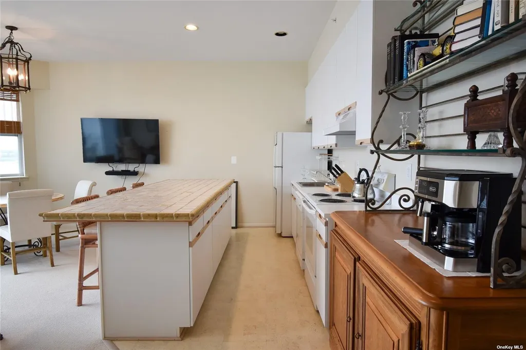 256 Dune Westhampton Beach NY 11978