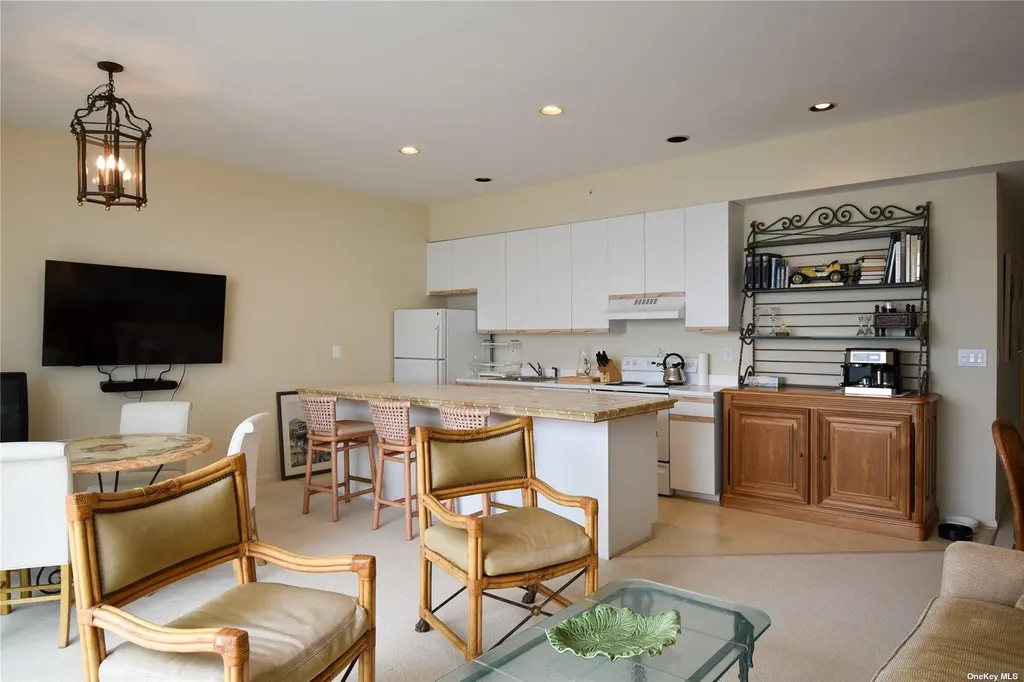 256 Dune Westhampton Beach NY 11978