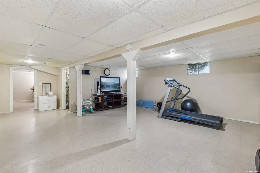 39 Halliday Road Coram NY 11727