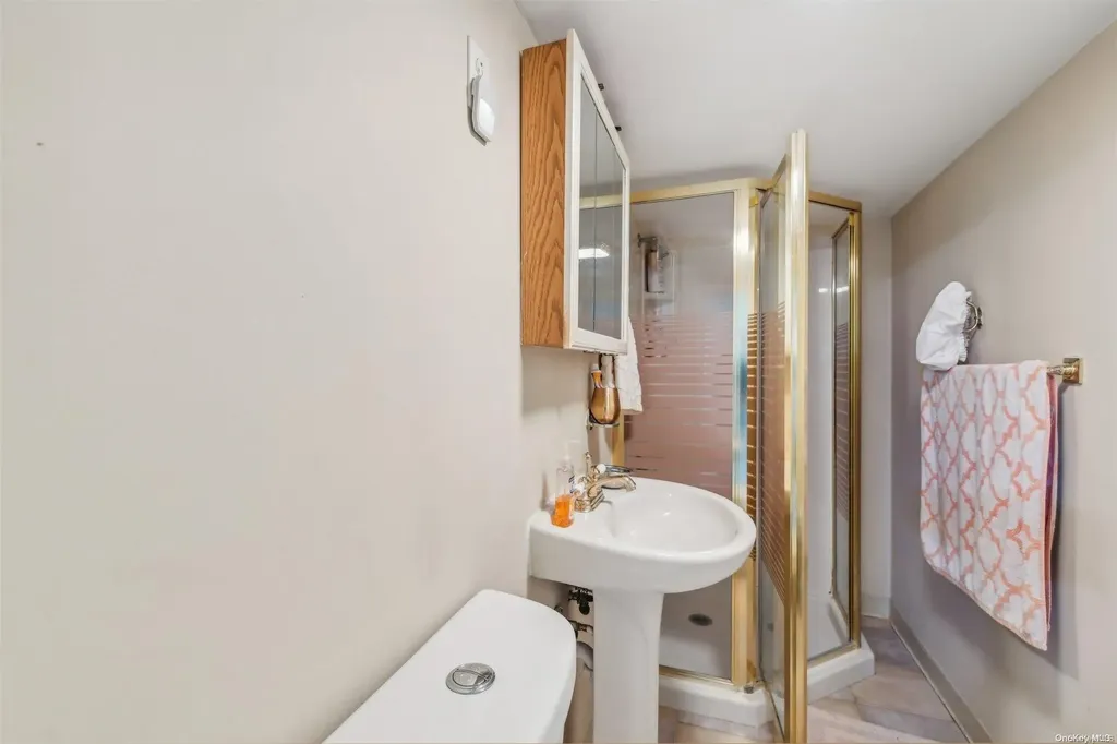 39 Halliday Road Coram NY 11727