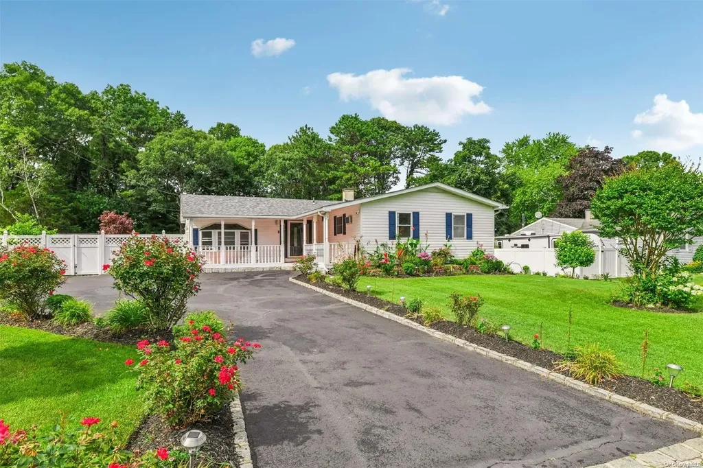 39 Halliday Road Coram NY 11727