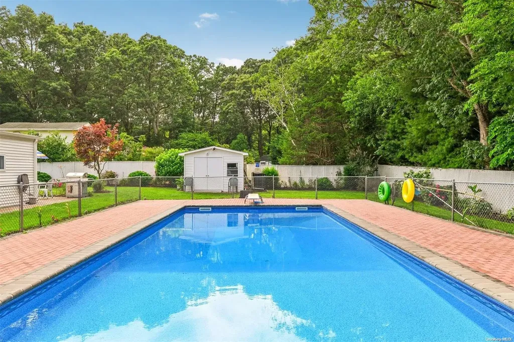 39 Halliday Road Coram NY 11727