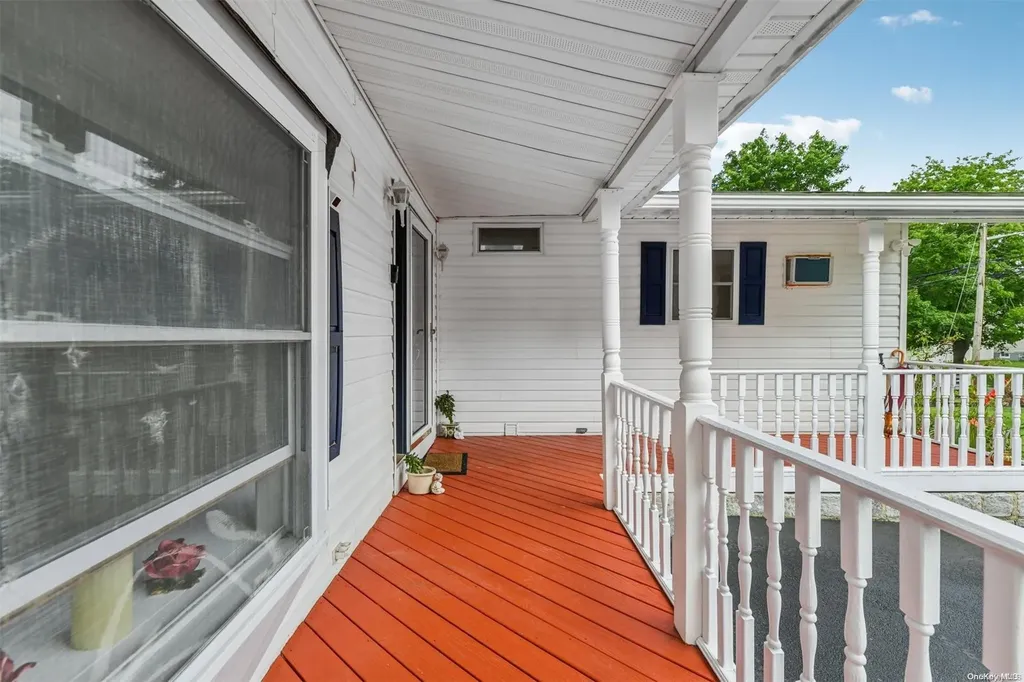 39 Halliday Road Coram NY 11727