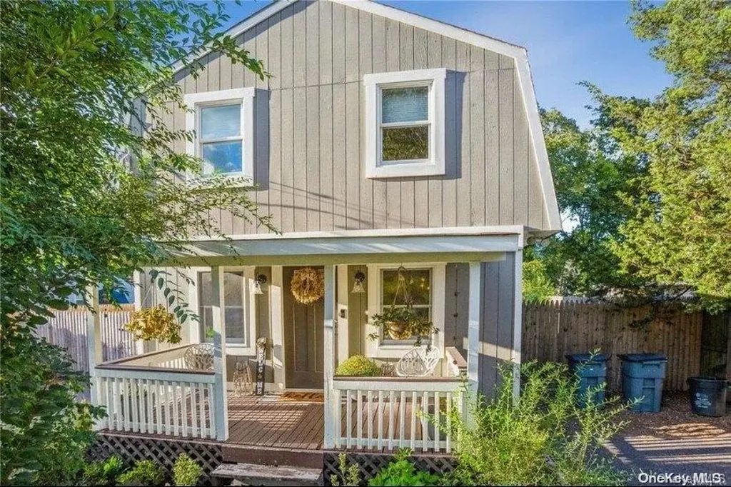 15 Ormond Avenue Selden NY 11784