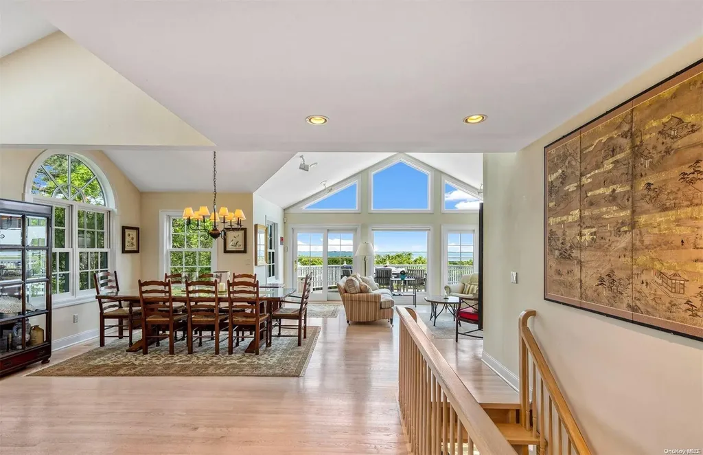 134 Middle Pond Road Southampton NY 11968