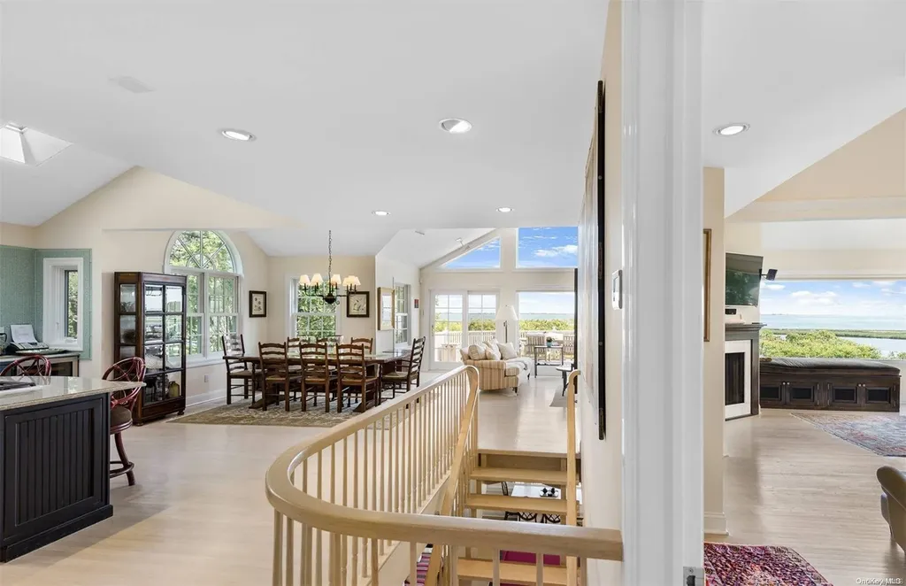 134 Middle Pond Road Southampton NY 11968