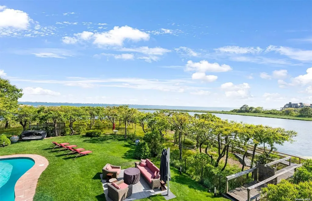 134 Middle Pond Road Southampton NY 11968