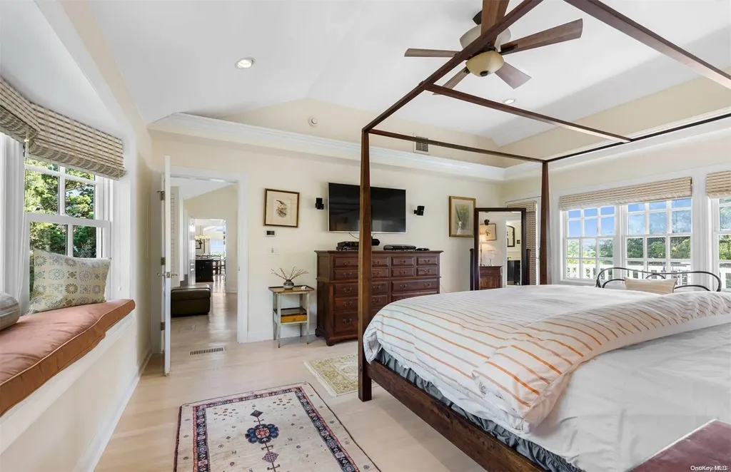 134 Middle Pond Road Southampton NY 11968