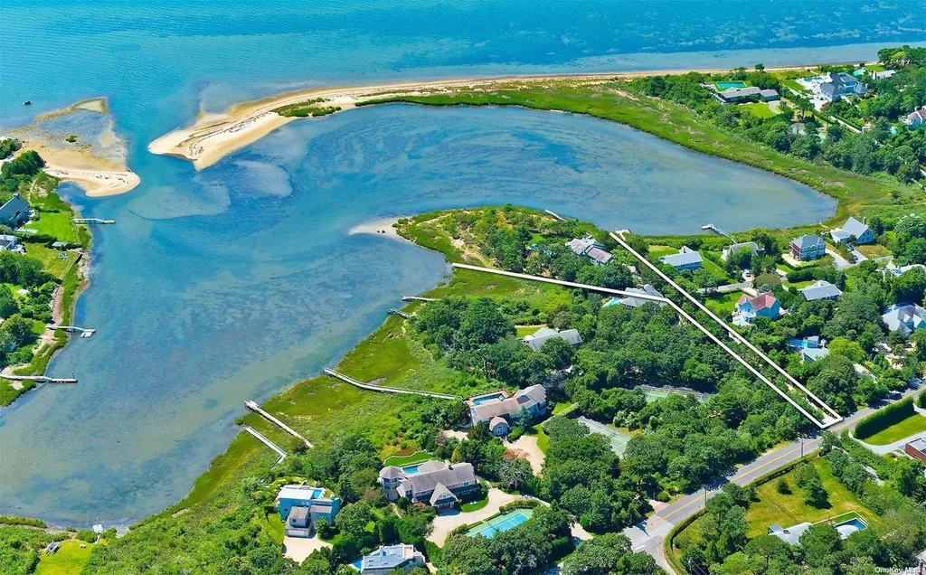 134 Middle Pond Road Southampton NY 11968