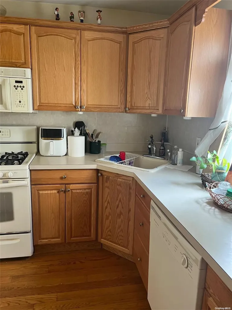 58 Cochran Place Valley Stream NY 11581