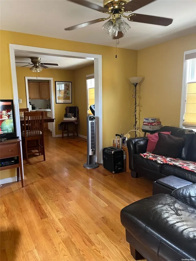 58 Cochran Place Valley Stream NY 11581