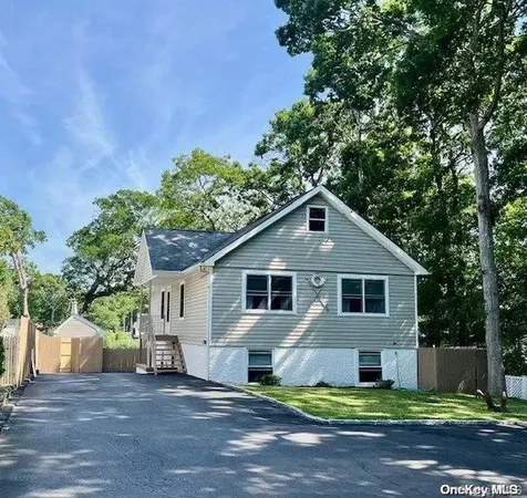71 Overlook Drive Mastic NY 11950