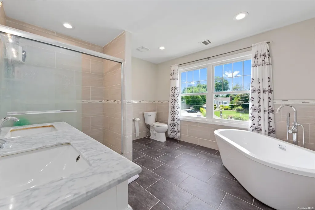 156 Central Park Road Plainview NY 11803