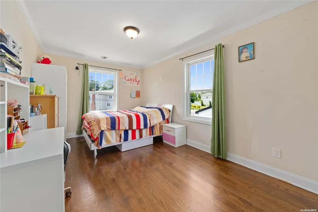156 Central Park Road Plainview NY 11803