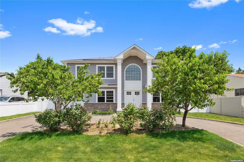 156 Central Park Road Plainview NY 11803