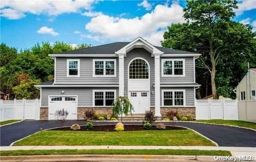 156 Central Park Road Plainview NY 11803