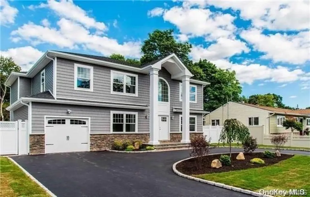156 Central Park Road Plainview NY 11803