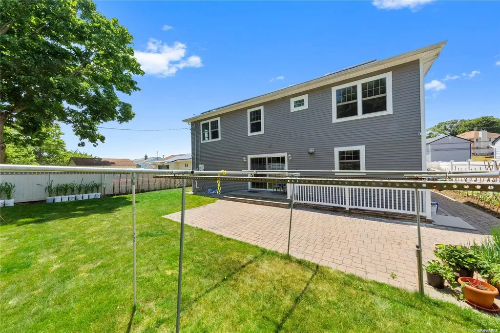 156 Central Park Road Plainview NY 11803