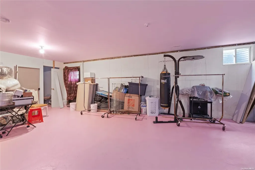 156 Central Park Road Plainview NY 11803