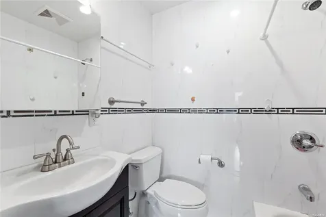 156 Central Park Road Plainview NY 11803