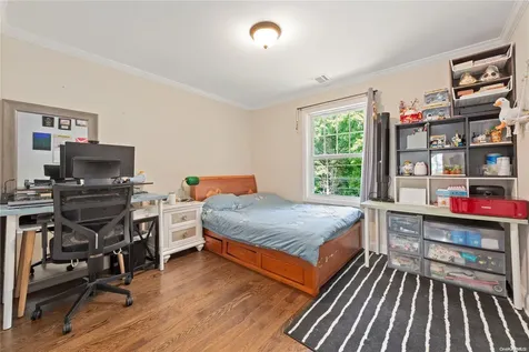 156 Central Park Road Plainview NY 11803