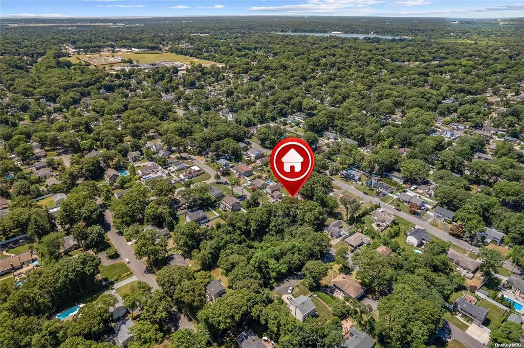 112 Webster Avenue Ronkonkoma NY 11779
