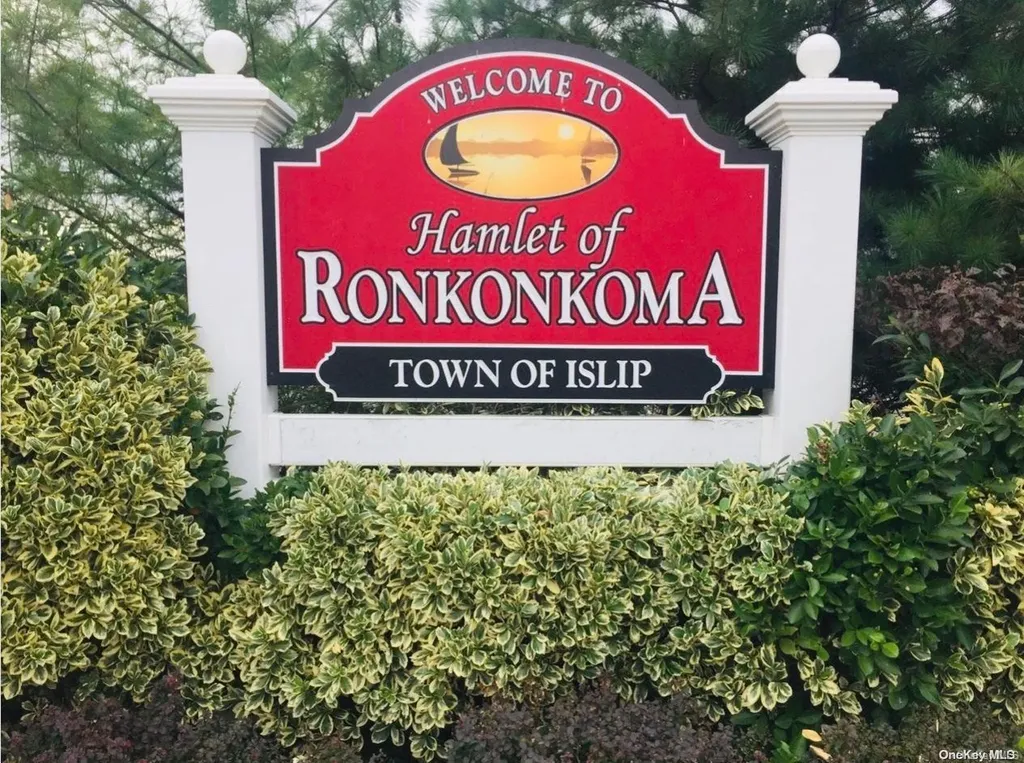 112 Webster Avenue Ronkonkoma NY 11779
