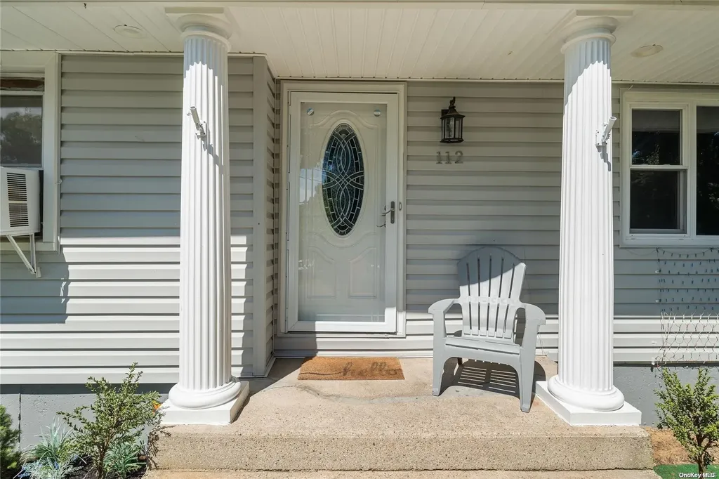 112 Webster Avenue Ronkonkoma NY 11779