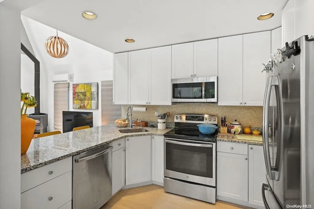 2 William Way Southampton NY 11968
