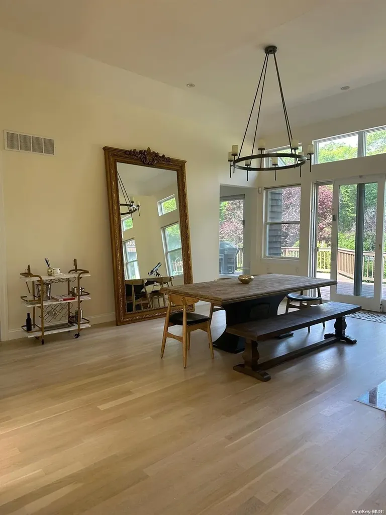 19 Tanglewood Trail Hampton Bays NY 11946