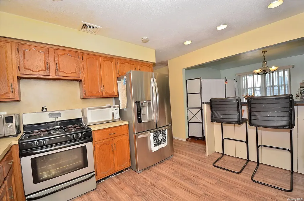 155 E Mineola Avenue Valley Stream NY 11580