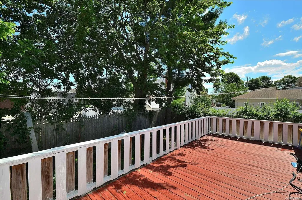 155 E Mineola Avenue Valley Stream NY 11580