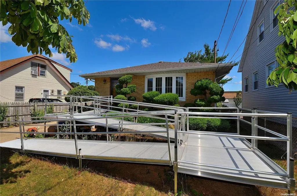 155 E Mineola Avenue Valley Stream NY 11580
